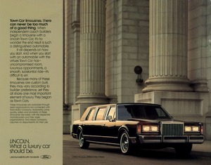1988 Lincoln Town Car-19.jpg